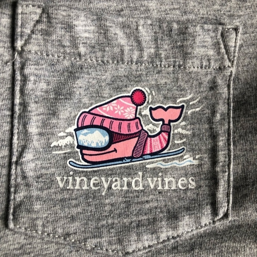 Vineyard Vines Women’s Winter Whale Long Sleeve Lightweight Shirt Size XS - Picture 4 of 14